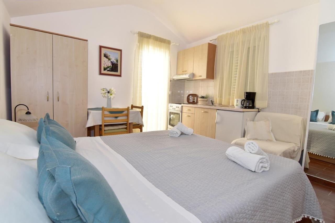 Old Town Studio Apartments Макарска Экстерьер фото