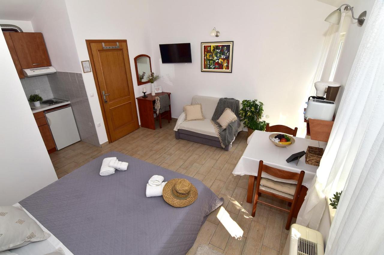 Old Town Studio Apartments Макарска Экстерьер фото