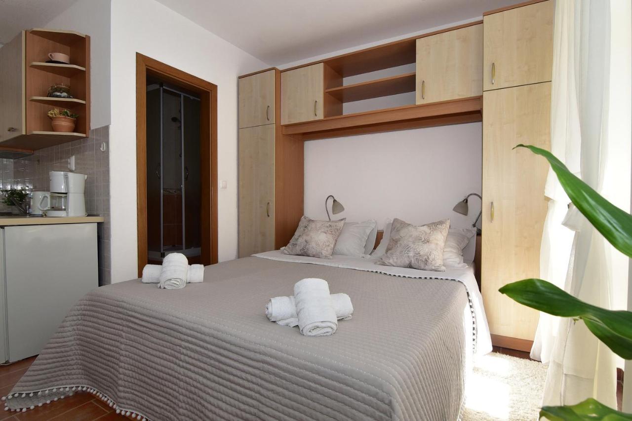 Old Town Studio Apartments Макарска Экстерьер фото